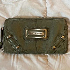 B Makowsky wallet